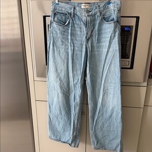 Abercrombie & Fitch Relaxed Fit Light Blue Jeans
